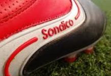 Бутсы Sondico начинались с перчаток